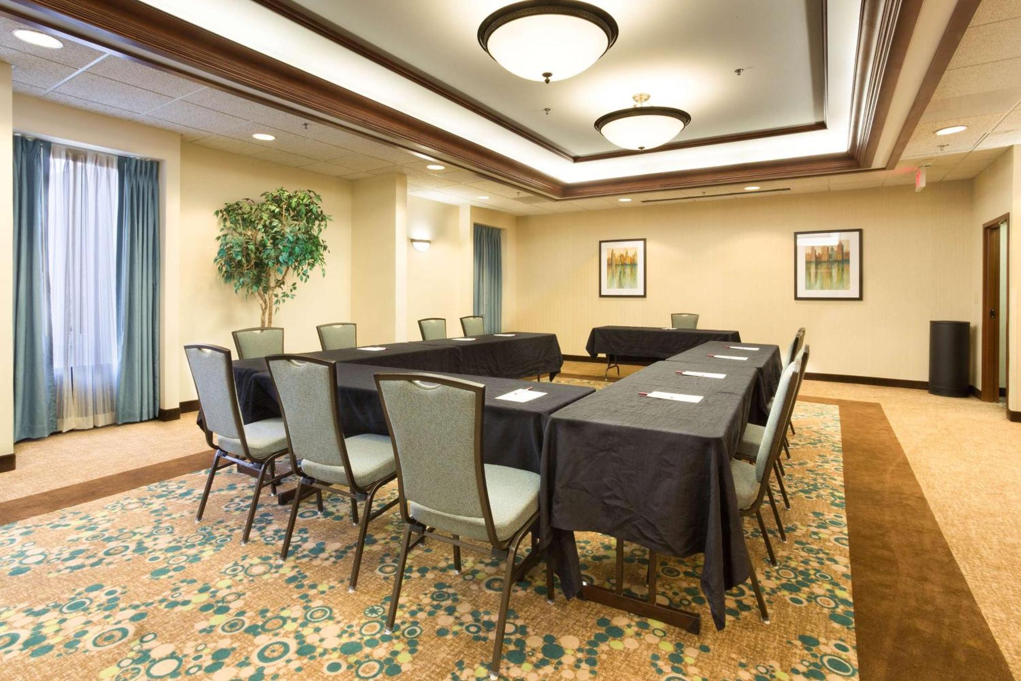 Drury Inn & Suites Birmingham Lakeshore Drive Экстерьер фото