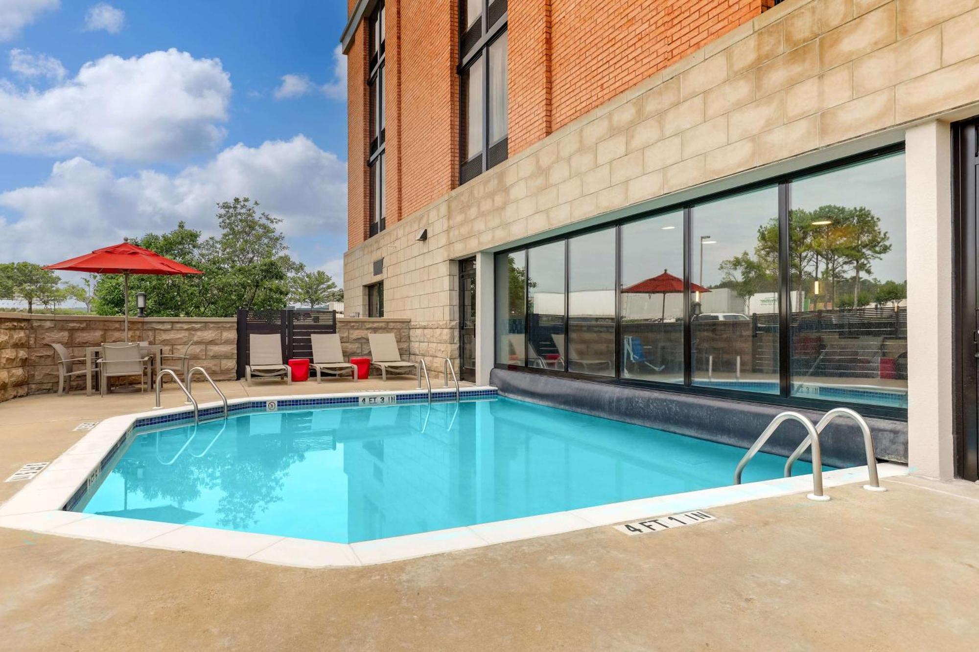Drury Inn & Suites Birmingham Lakeshore Drive Экстерьер фото