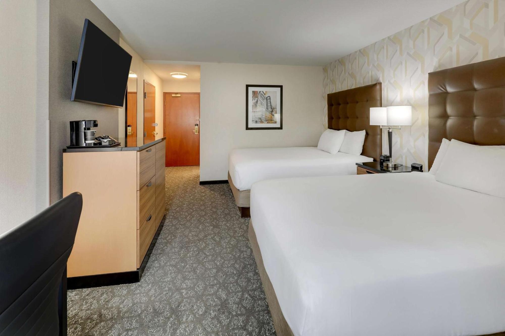 Drury Inn & Suites Birmingham Lakeshore Drive Экстерьер фото