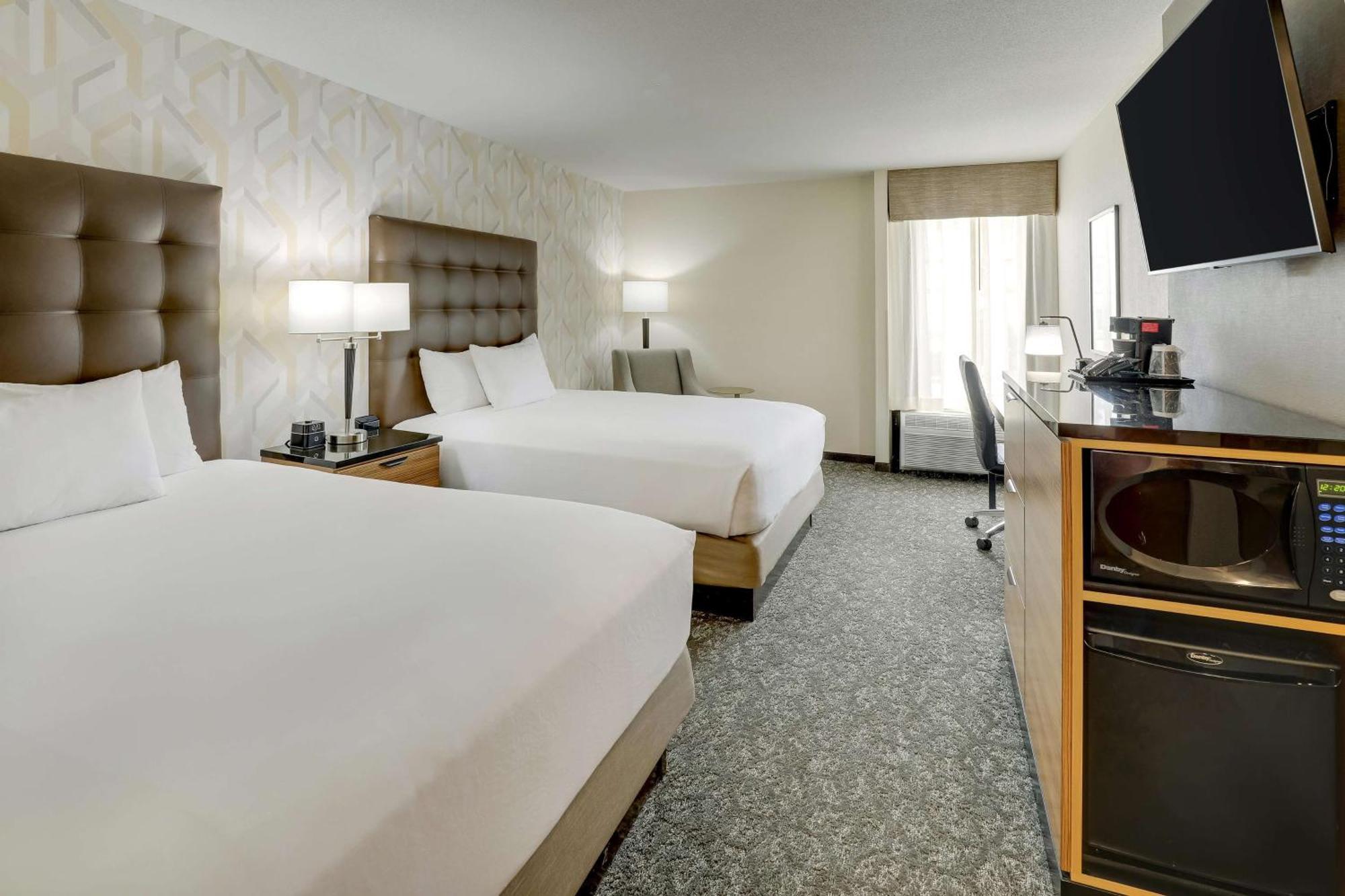 Drury Inn & Suites Birmingham Lakeshore Drive Экстерьер фото