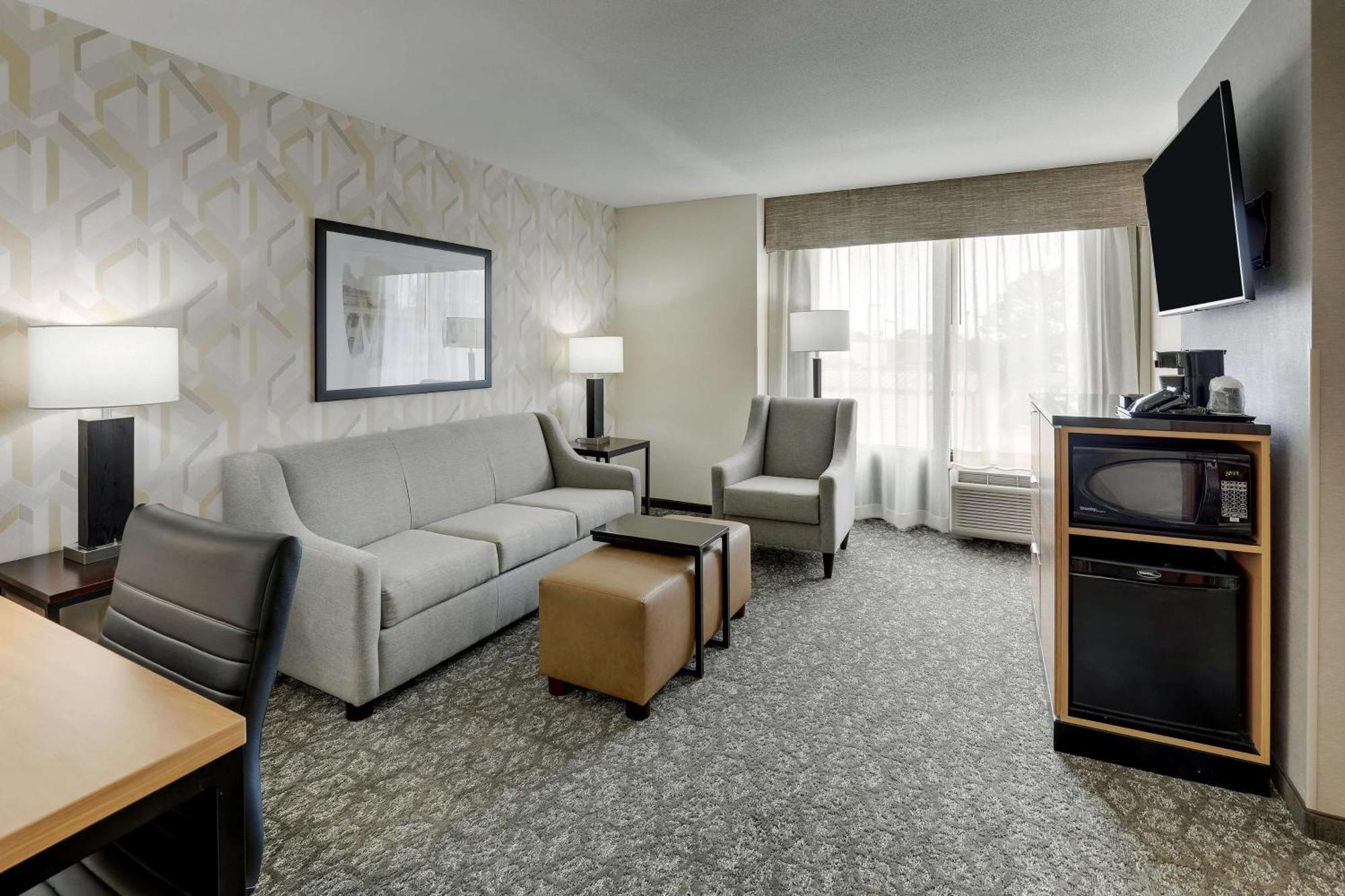 Drury Inn & Suites Birmingham Lakeshore Drive Экстерьер фото