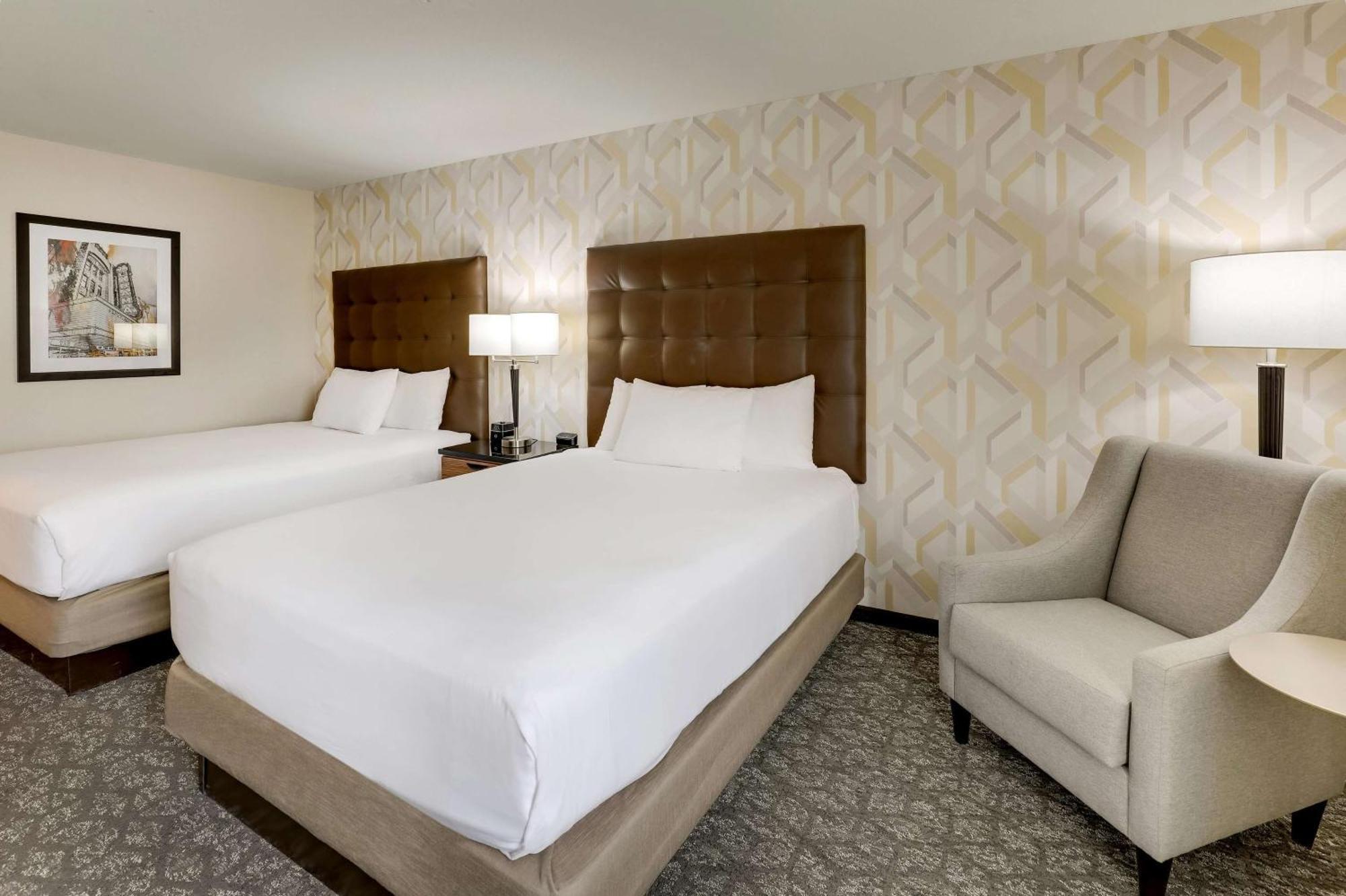 Drury Inn & Suites Birmingham Lakeshore Drive Экстерьер фото