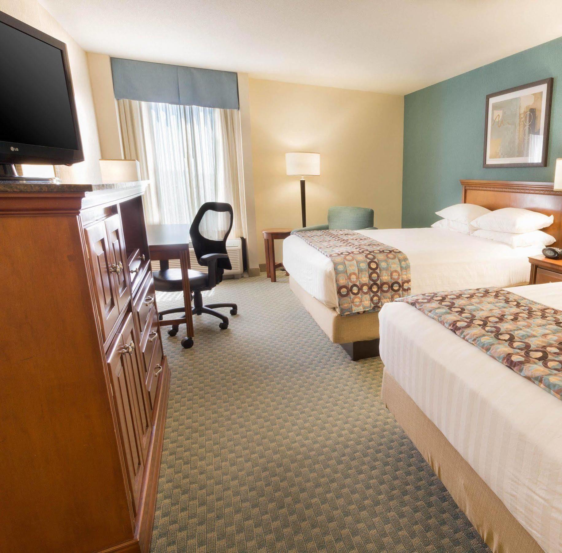 Drury Inn & Suites Birmingham Lakeshore Drive Экстерьер фото