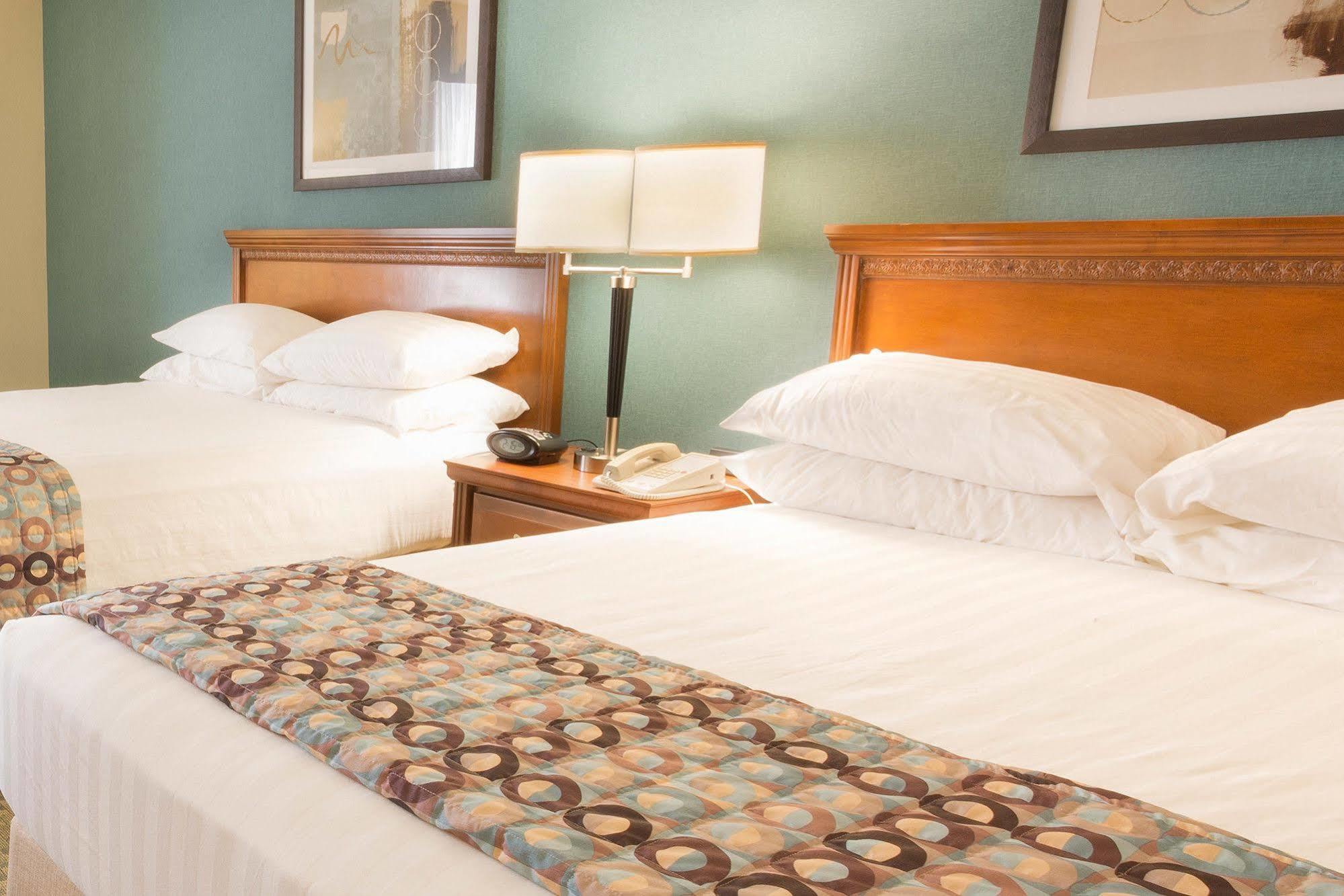 Drury Inn & Suites Birmingham Lakeshore Drive Экстерьер фото