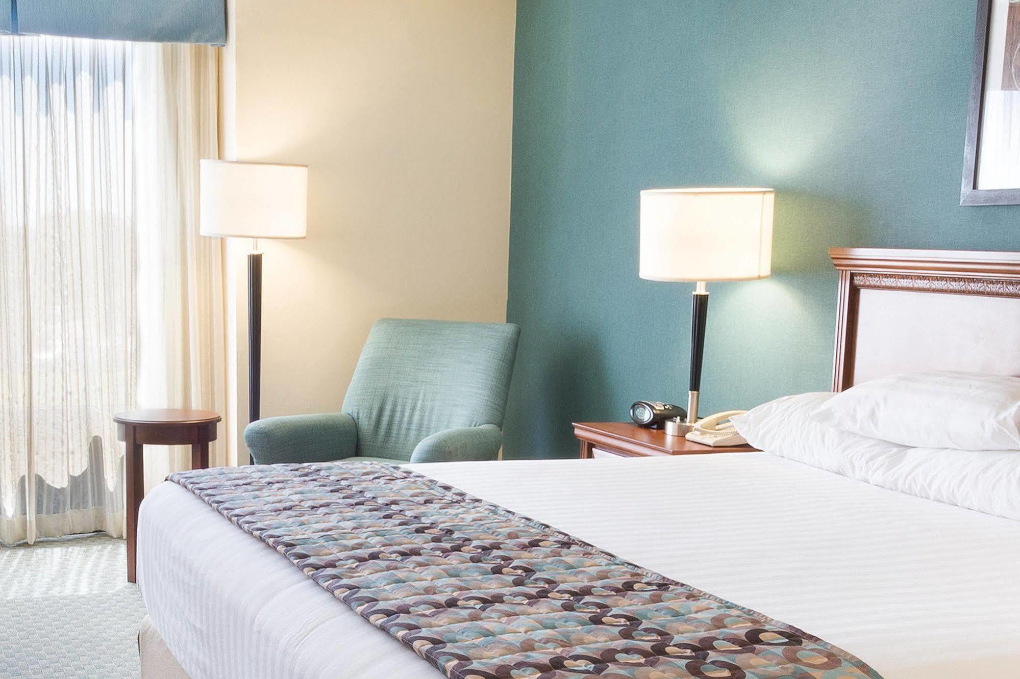 Drury Inn & Suites Birmingham Lakeshore Drive Экстерьер фото